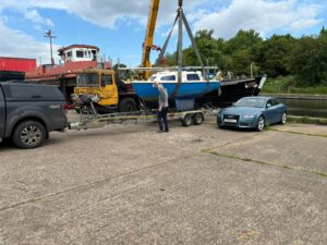 Ian's Towing Services - boats & yachts moved by road