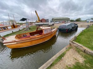 Ian's Towing Services - moving boats by road